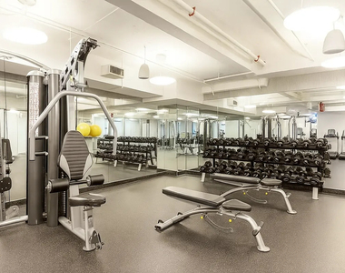222 East 39th Street - Photo Thumbnail 1