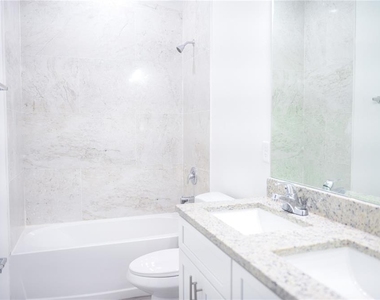 10034 N Darwin Way - Photo Thumbnail 6