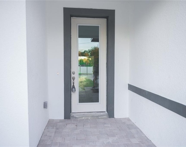 10034 N Darwin Way - Photo Thumbnail 18