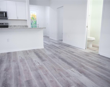 10034 N Darwin Way - Photo Thumbnail 42