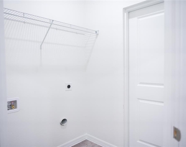 10034 N Darwin Way - Photo Thumbnail 38