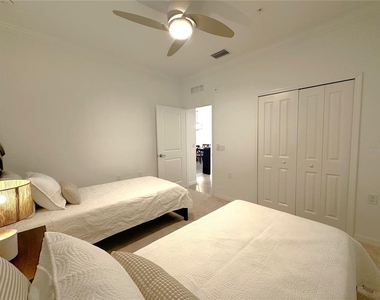 14121 Heritage Landing Boulevard - Photo Thumbnail 13