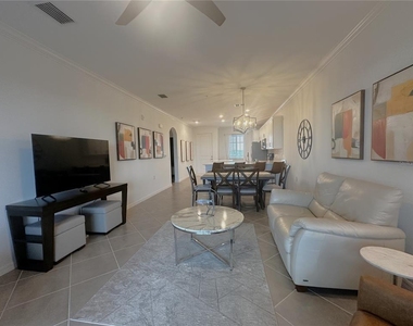 14121 Heritage Landing Boulevard - Photo Thumbnail 6