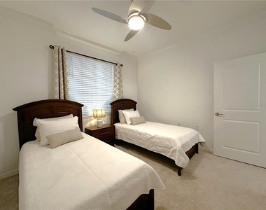 14121 Heritage Landing Boulevard - Photo Thumbnail 12
