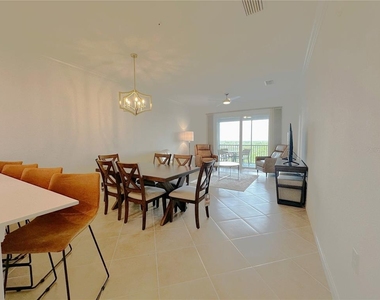 14121 Heritage Landing Boulevard - Photo Thumbnail 5