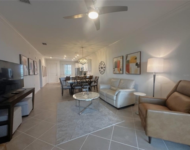 14121 Heritage Landing Boulevard - Photo Thumbnail 2