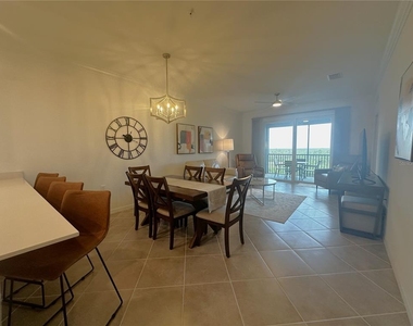 14121 Heritage Landing Boulevard - Photo Thumbnail 4