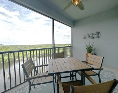 14121 Heritage Landing Boulevard - Photo Thumbnail 17