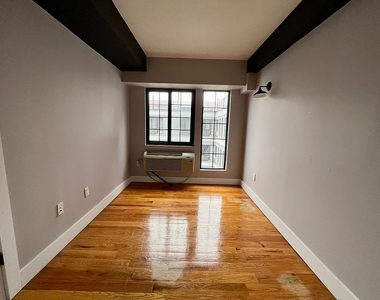 186 Lenox Road - Photo Thumbnail 3