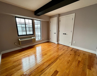186 Lenox Road - Photo Thumbnail 6