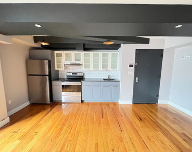 186 Lenox Road - Photo Thumbnail 1
