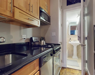 246 Mott Street - Photo Thumbnail 3