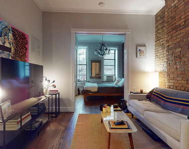 246 Mott Street - Photo Thumbnail 4