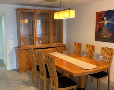 1000 Parkview Drive - Photo Thumbnail 2
