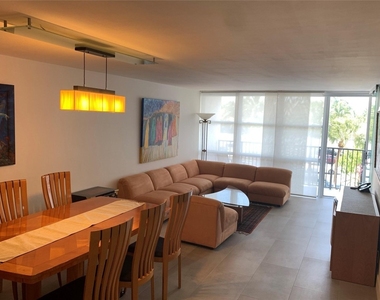 1000 Parkview Drive - Photo Thumbnail 8