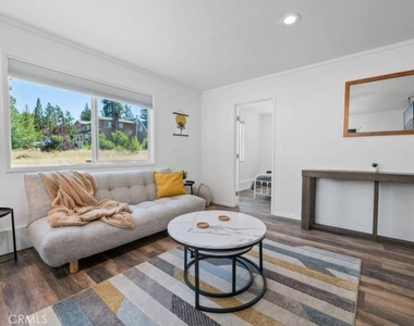 560 Edgemoor - Photo Thumbnail 3