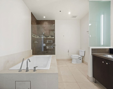 1100 S Hope Street - Photo Thumbnail 32