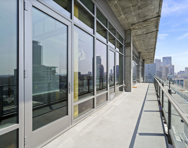1100 S Hope Street - Photo Thumbnail 17
