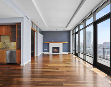 1100 S Hope Street - Photo Thumbnail 12