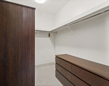 1100 S Hope Street - Photo Thumbnail 34