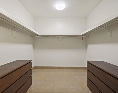 1100 S Hope Street - Photo Thumbnail 28