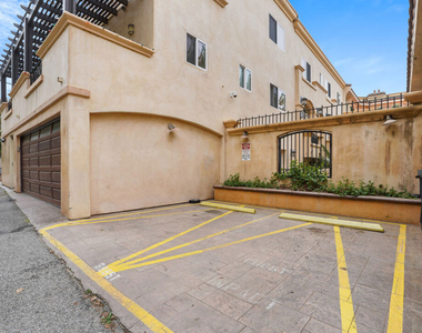 16123 W Sunset Boulevard - Photo Thumbnail 29