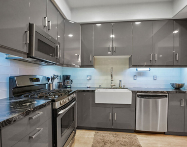 16123 W Sunset Boulevard - Photo Thumbnail 12