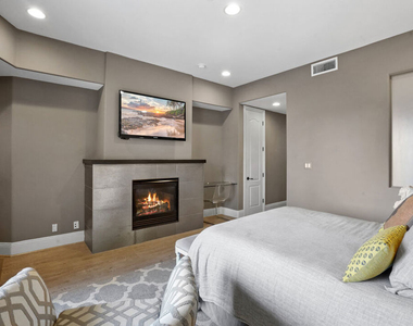 16123 W Sunset Boulevard - Photo Thumbnail 15