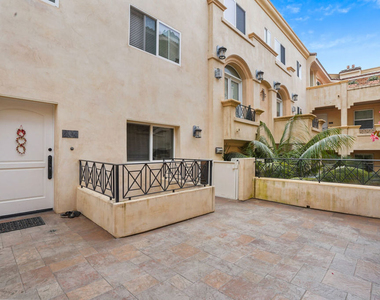 16123 W Sunset Boulevard - Photo Thumbnail 31