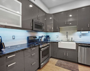 16123 W Sunset Boulevard - Photo Thumbnail 13