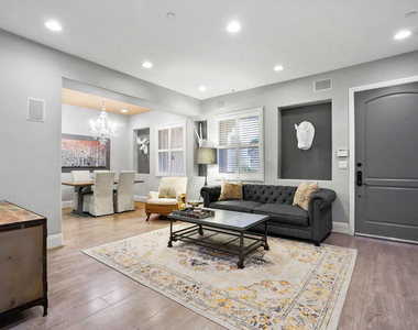 16123 W Sunset Boulevard - Photo Thumbnail 7