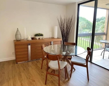 950 Egret Circle - Photo Thumbnail 9