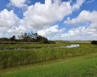802 Sabal Palm Lane - Photo Thumbnail 22