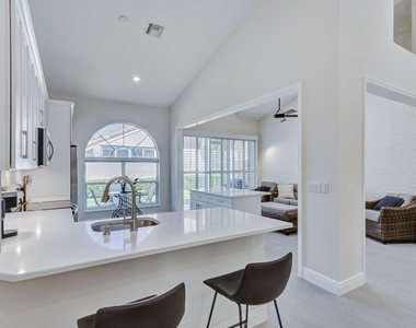 802 Sabal Palm Lane - Photo Thumbnail 6