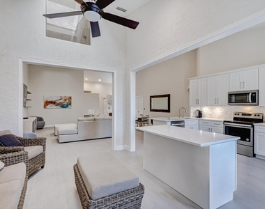 802 Sabal Palm Lane - Photo Thumbnail 10