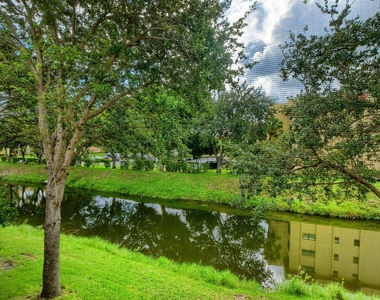 9826 Marina Boulevard - Photo Thumbnail 3