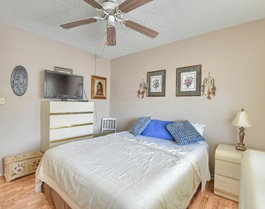 9826 Marina Boulevard - Photo Thumbnail 12