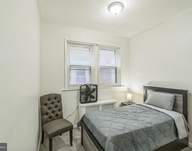 5005 N 12th Street - Photo Thumbnail 3