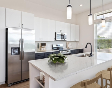 1821 Chatham Flats Drive - Photo Thumbnail 2