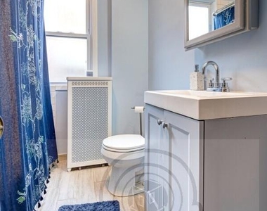 4317 North Spaulding Avenue - Photo Thumbnail 9