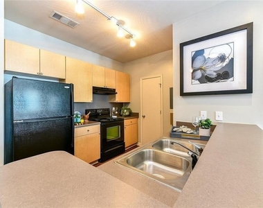 508 Main Street Ne - Photo Thumbnail 24