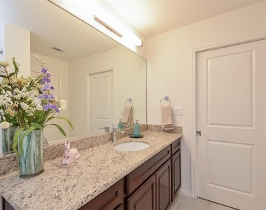 1207 Grand West Boulevard - Photo Thumbnail 7