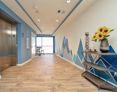 1207 Grand West Boulevard - Photo Thumbnail 16