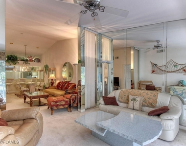 2462 Hidden Lake Drive - Photo Thumbnail 8