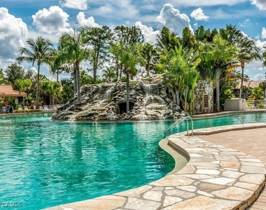 2462 Hidden Lake Drive - Photo Thumbnail 26