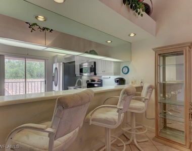 2462 Hidden Lake Drive - Photo Thumbnail 10