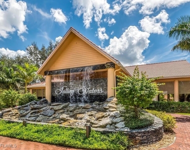 2462 Hidden Lake Drive - Photo Thumbnail 22