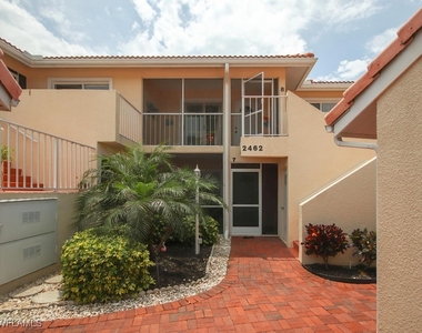 2462 Hidden Lake Drive - Photo Thumbnail 3
