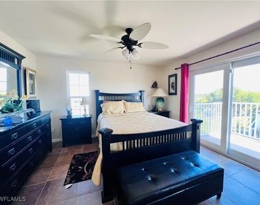 1200 Gulf Shore Boulevard N - Photo Thumbnail 7