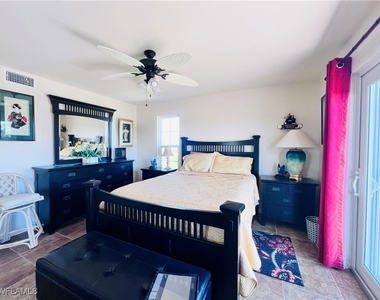 1200 Gulf Shore Boulevard N - Photo Thumbnail 8